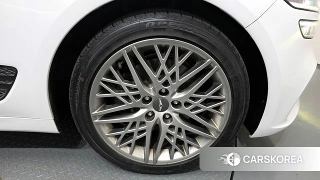 Genesis The New G70 id 3842408 из Кореи 15