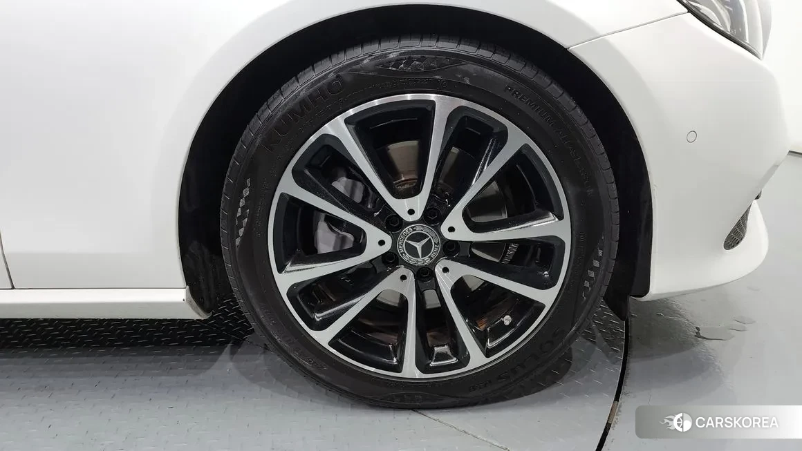 Mercedes-Benz E-Class W213 id 1878962 из Кореи 15