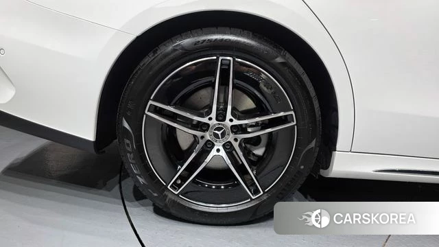 Mercedes-Benz E-Class W214 id 4892604 из Кореи 29
