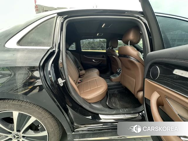 Mercedes-Benz E-class PHEV id 4260932 из Китая 24