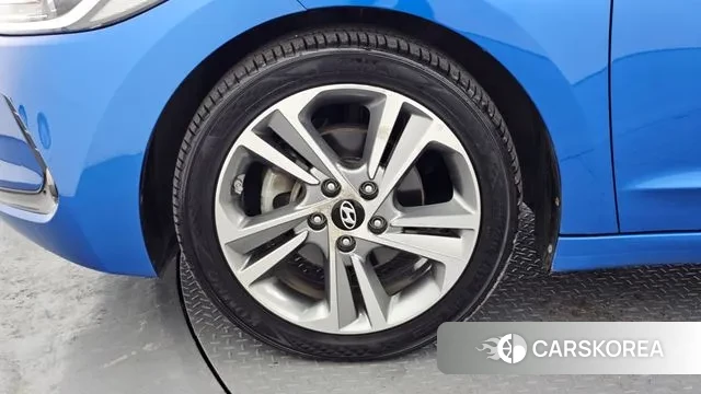 Hyundai Avante AD id 3588680 из Кореи 15