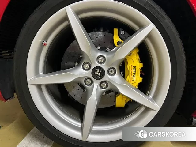 Ferrari 488 Spider id 3233953 из Кореи 15