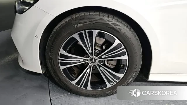 Mercedes-Benz E-Class W214 id 3477188 из Кореи 15