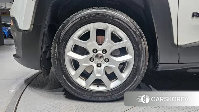 Jeep Renegade id 3297544 из Кореи 15