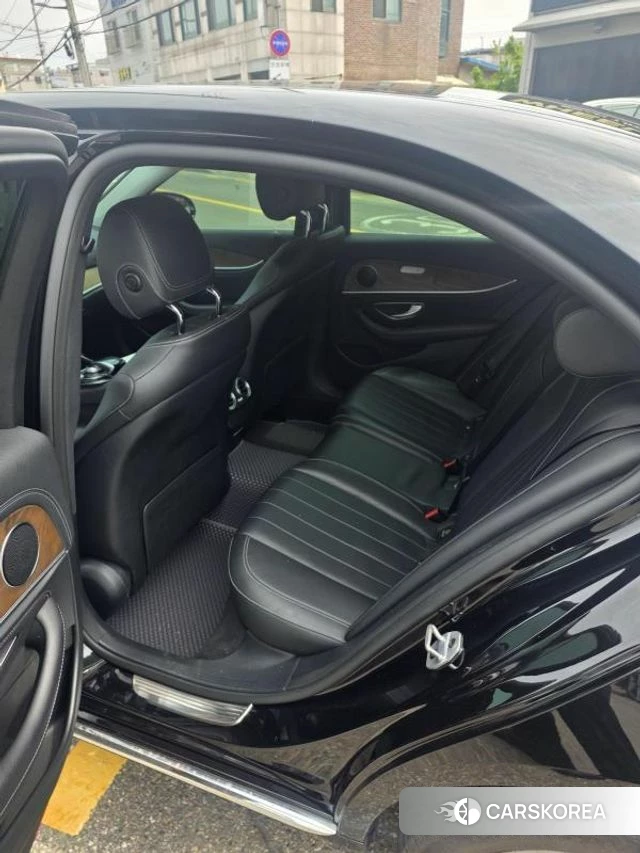 Mercedes-Benz E-Class W213 2019 Черный из Кореи, фото 5
