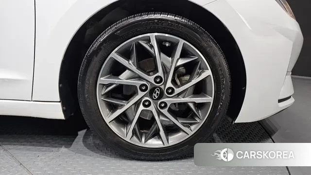 Hyundai The New Avante AD id 3489526 из Кореи 15