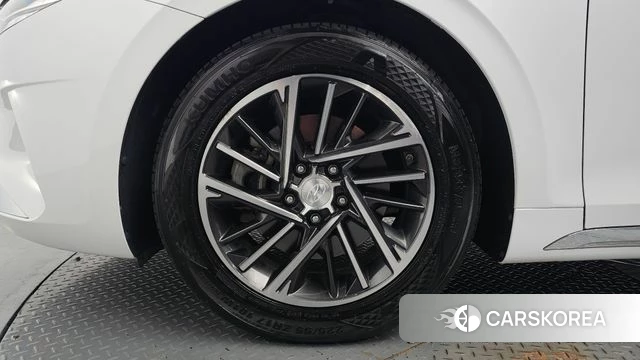 Hyundai The New Grandeur IG id 4344406 из Кореи 28
