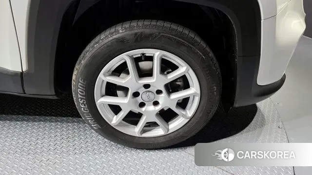 Jeep Renegade id 3432923 из Кореи 15