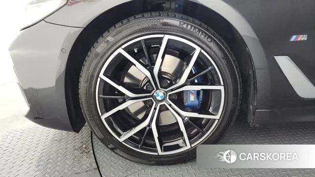 BMW 5 Series (G30) id 3778054 из Кореи 15