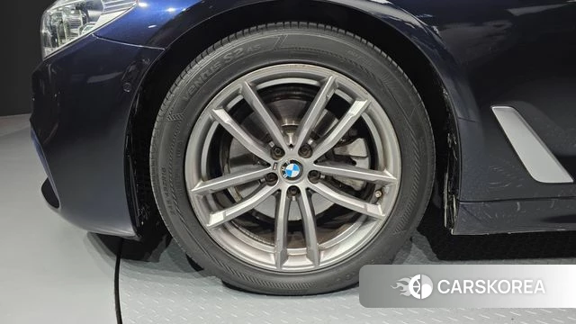BMW 5 Series (G30) id 4269123 из Кореи 28
