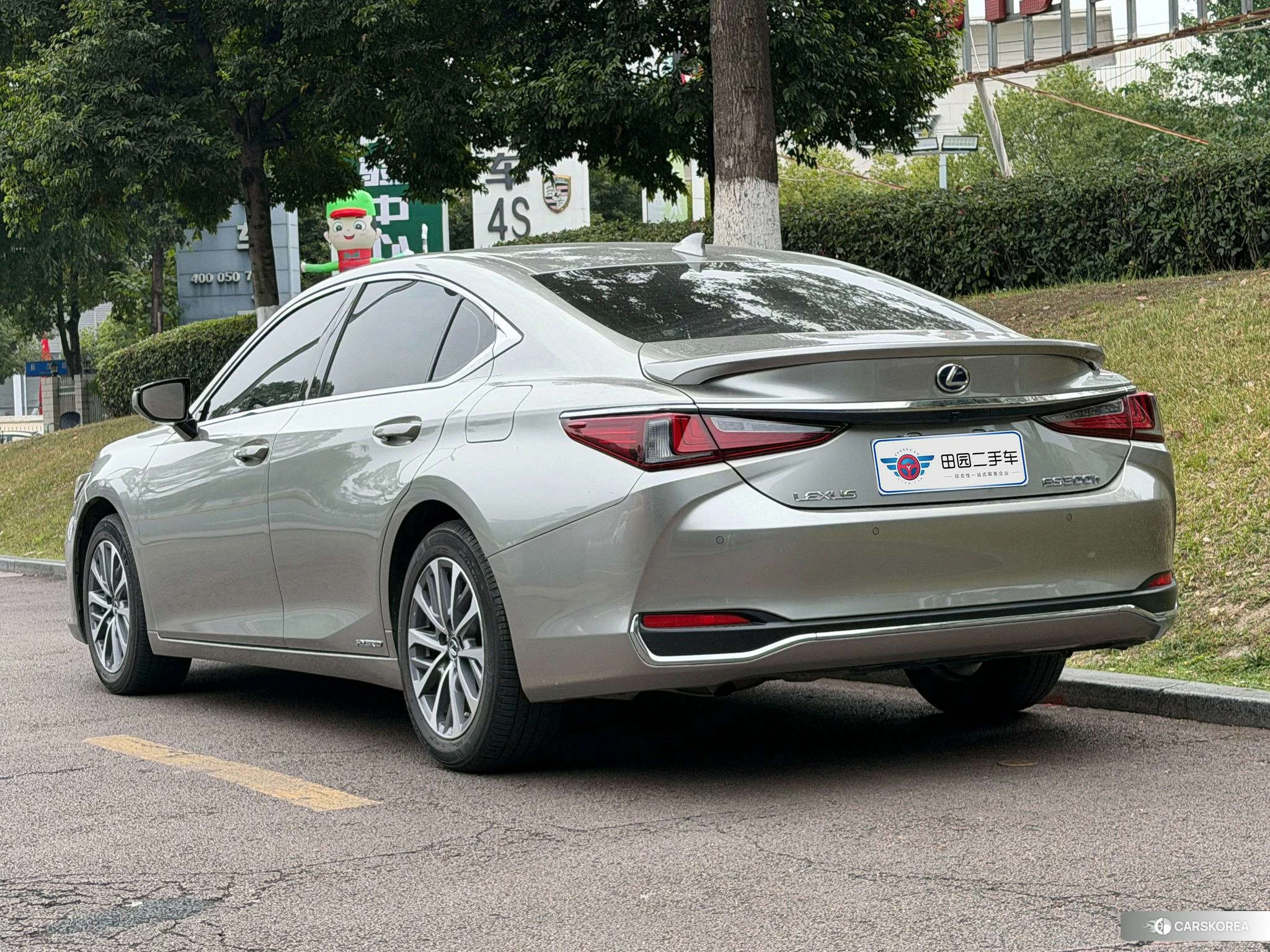 Lexus ES id 4455834 из Китая 8