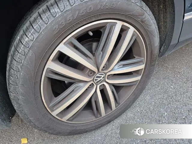 Volkswagen Tiguan second Generation 2024 Синий из Кореи, фото 5