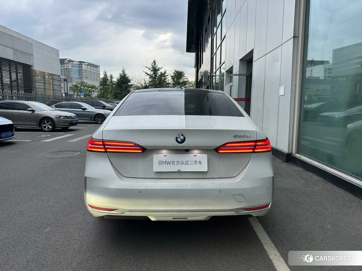 BMW 5 series 2024 Белый из Китая, фото 5