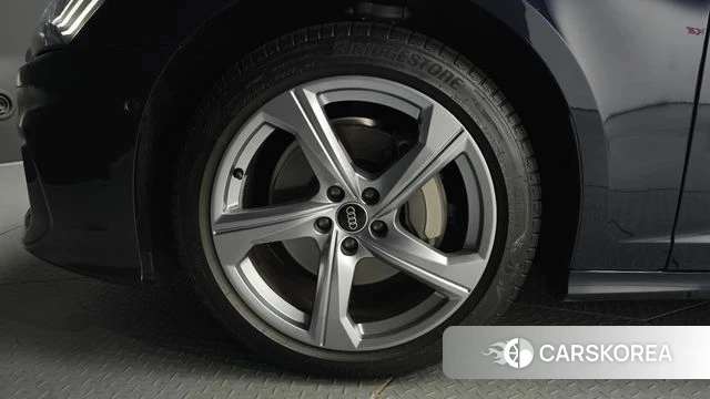 Audi A6 (C8) id 4400331 из Кореи 32