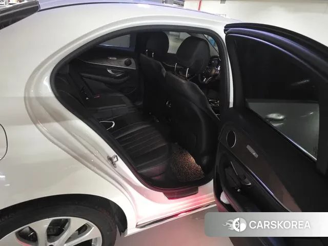 Mercedes-Benz E-Class W213 2019 Белый из Кореи, фото 5