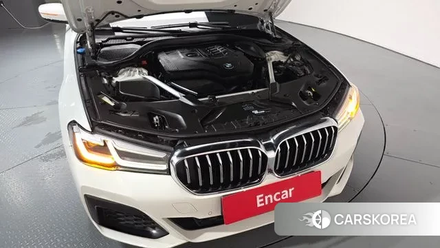 BMW 5 Series (G30) id 3219746 из Кореи 15