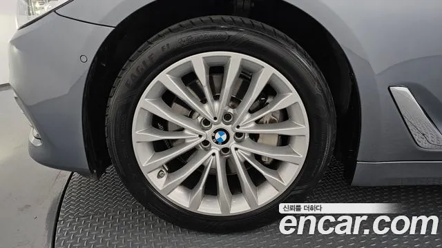 BMW 5 Series (G30) id 2818873 из Кореи 15