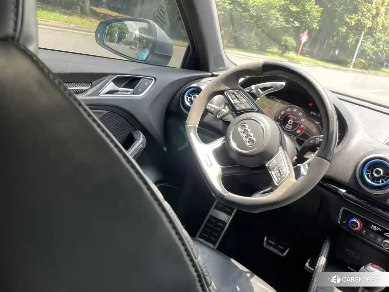 Audi RS 3 id 4546102 из Китая 19