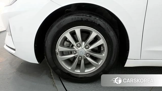 Hyundai The New Avante AD id 3820269 из Кореи 15