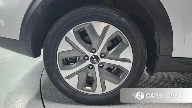 Kia Niro Plus id 3859491 из Кореи 15