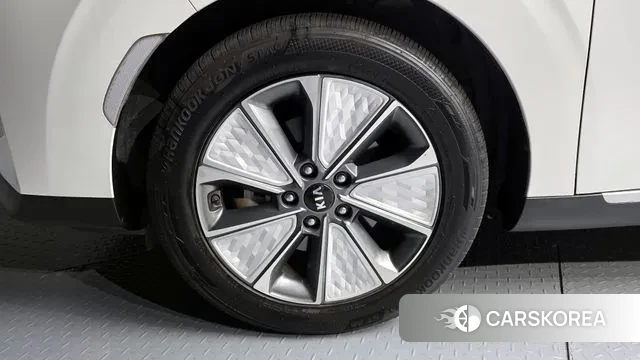 Kia Soul Booster EV id 3336323 из Кореи 15