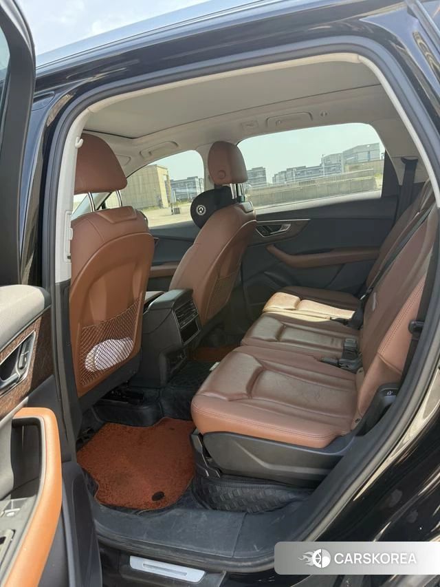Audi Q7 2021 Черный из Китая, фото 5