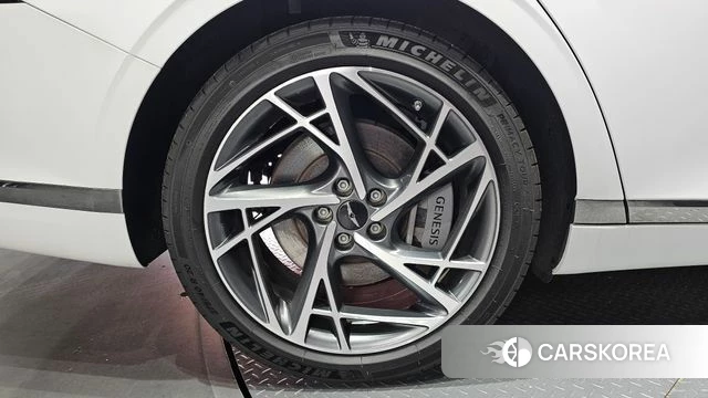 Genesis G90 (RS4) id 3940809 из Кореи 15