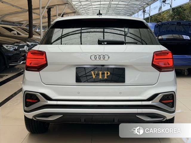Audi Q2L id 4278675 из Китая 12