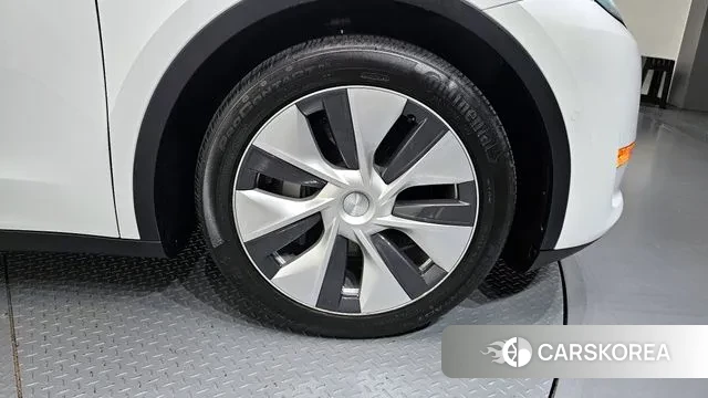 Tesla Model Y id 3263732 из Кореи 15