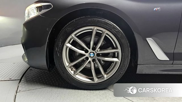 BMW 5 Series (G30) id 4356461 из Кореи 31
