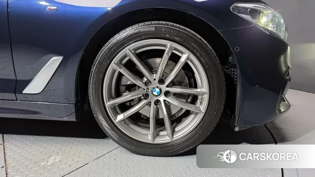 BMW 5 Series (G30) id 3754068 из Кореи 15