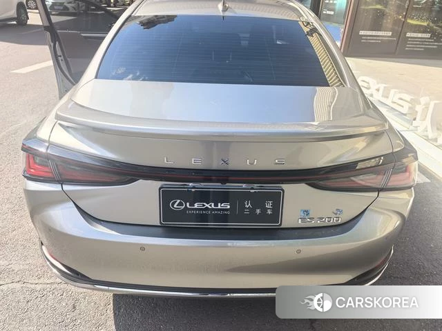 Lexus ES 2025 Серебристо-серый из Китая, фото 6