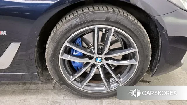 BMW 5 Series (G30) id 3635599 из Кореи 15