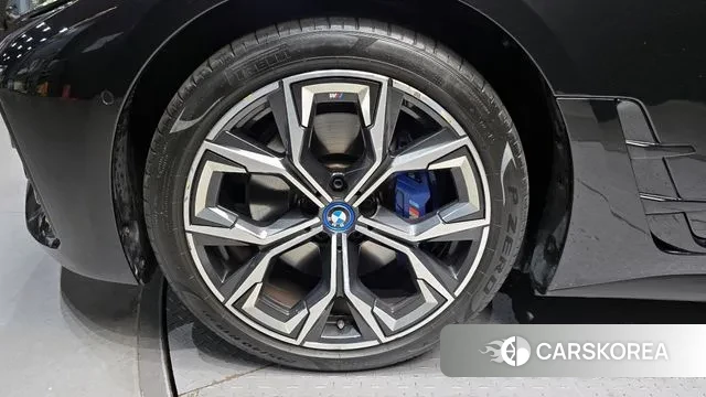 BMW i4 id 3721322 из Кореи 15