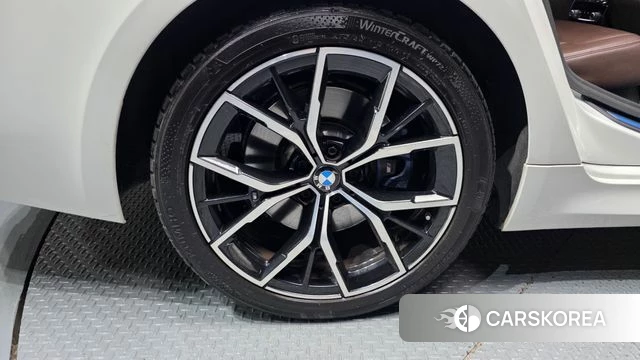 BMW 5 Series (G30) id 3911167 из Кореи 15