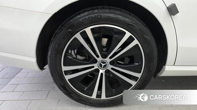 Mercedes-Benz E-Class W213 id 4759067 из Кореи 26