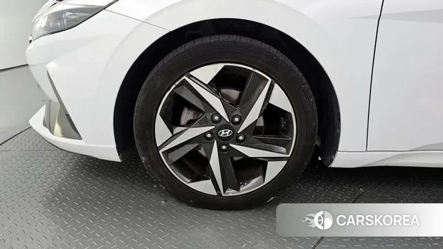 Hyundai Avante (CN7) id 3155985 из Кореи 15