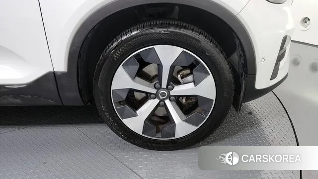 Volvo XC40 id 3487782 из Кореи 15