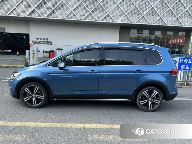 Volkswagen Touran L id 4238763 из Китая 12