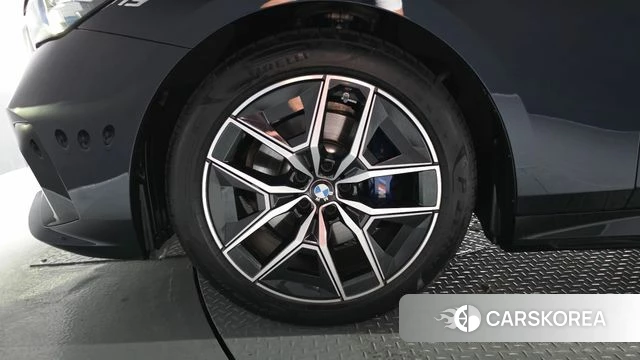 BMW 5 Series (G60) id 4623424 из Кореи 34