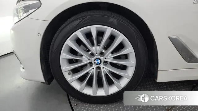 BMW 5 Series (G30) id 2966452 из Кореи 15