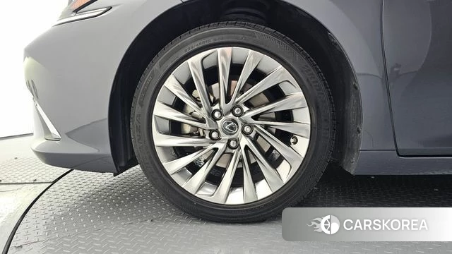 Lexus ES300h 7th generation id 4603100 из Кореи 15