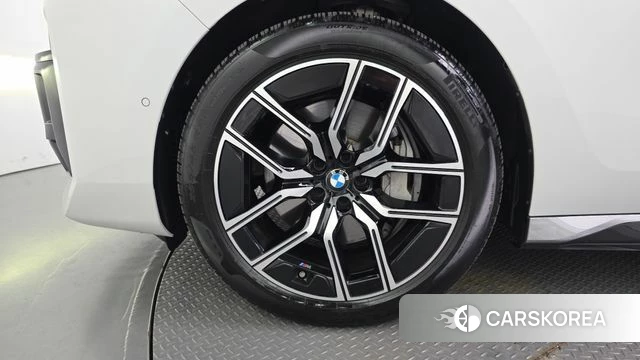 BMW 7 Series (G70) id 4395033 из Кореи 15