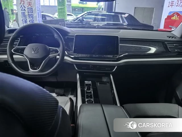 Volkswagen Tourang 2024 Черный из Китая, фото 5