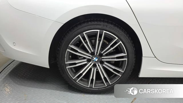 BMW 3 Series (G20) id 4396315 из Кореи 33