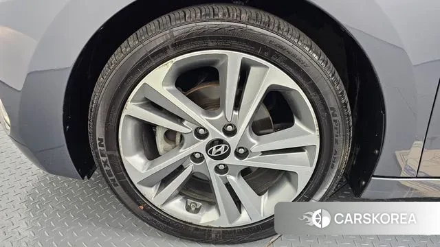 Hyundai Avante AD id 3709297 из Кореи 15