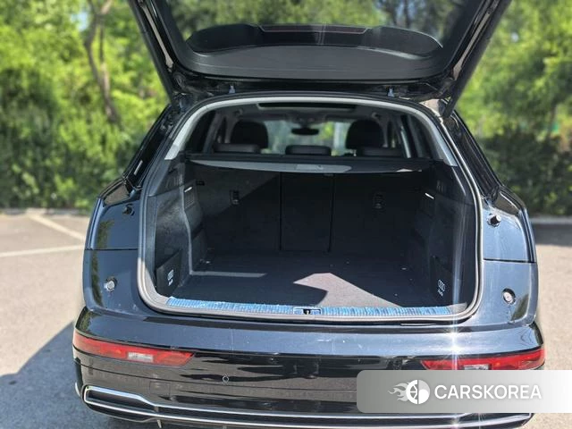 Audi Q5L id 4259415 из Китая 9
