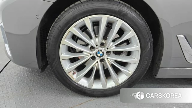 BMW 5 Series (G30) id 3794162 из Кореи 15