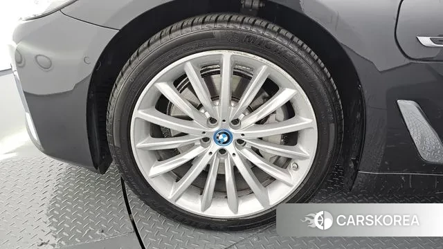 BMW 5 Series (G30) id 3372648 из Кореи 15