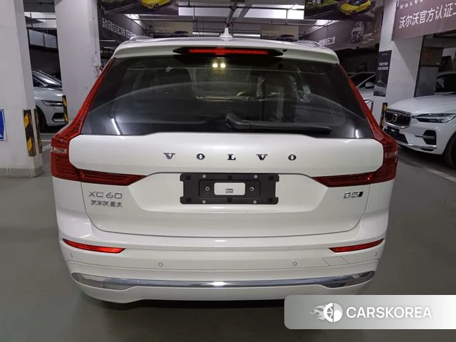 Volvo XC60 2025 Белый из Китая, фото 5
